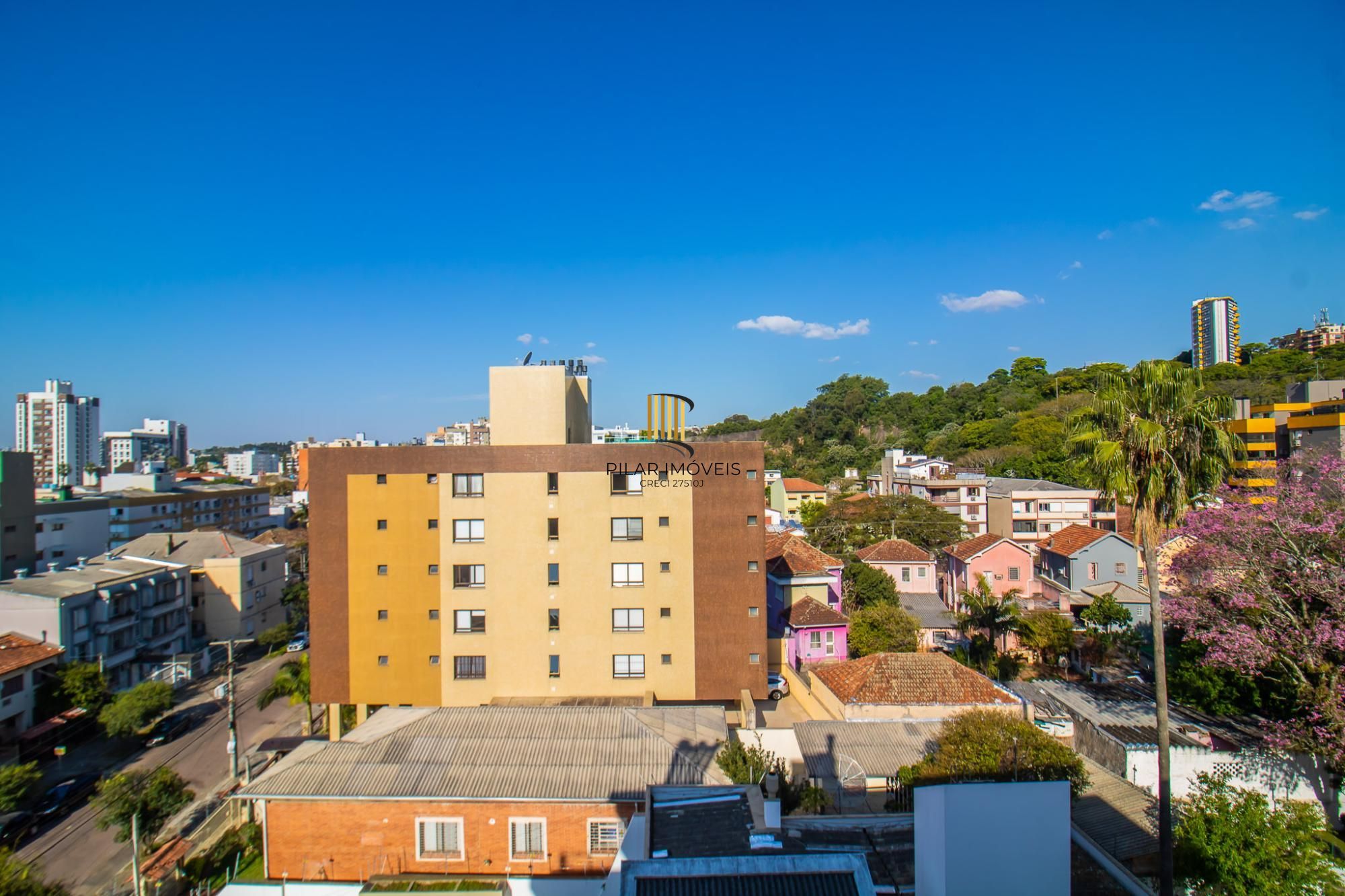 APARTAMENTO DUPLEX - 177m², 3 dormitórios, sendo 3 suites, Menino Deus