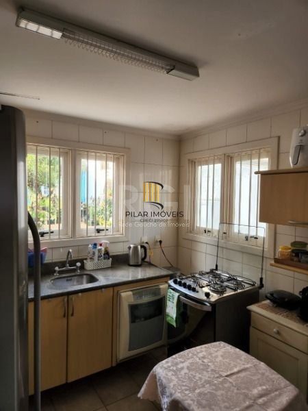 Casa para Venda - 132.13m², 3 dormitórios, sendo 1 suites, 4 vagas - Ipanema