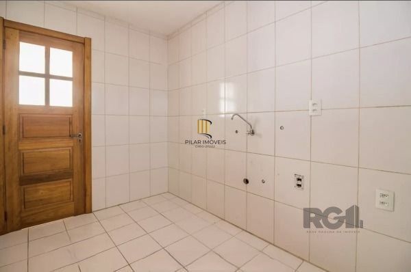 Apartamento em Porto Alegre, no bairro Medianeira, com 2 dormitório(s), e 2 banh