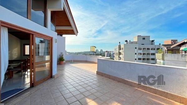 Ótima Cobertura Duplex com 233,00 m² Privativos no Miolo do Bairro Tristeza