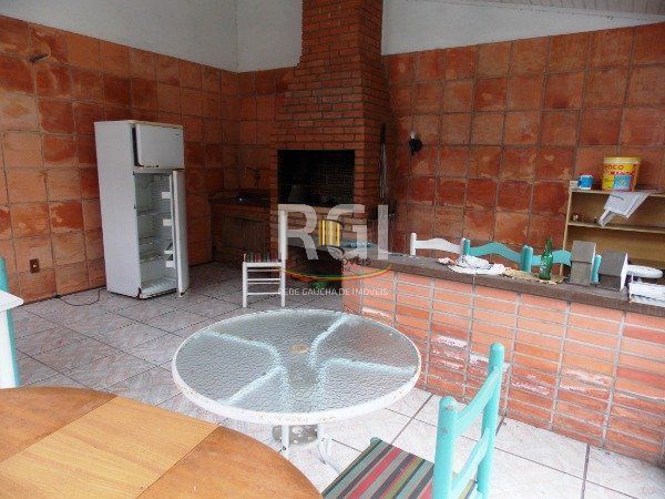 Casa Condominio para Venda - 220m², 3 dormitórios, sendo 1 suites, 4 vagas - Híp