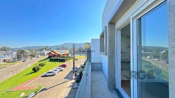 Casa Condominio em Porto Alegre, no bairro Hípica, com 3 dormitório(s), e 3 banh