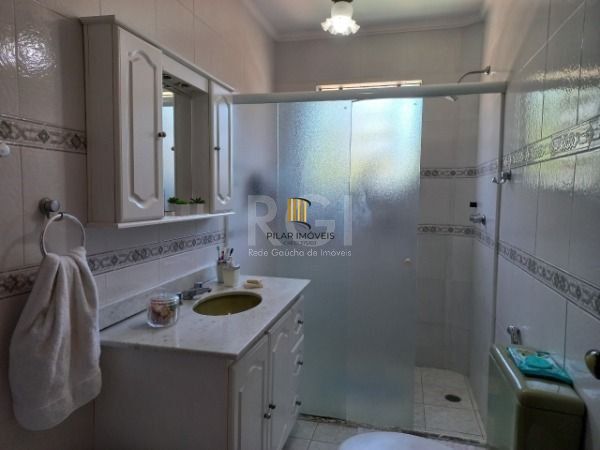 Casa para Venda - 200m², 4 dormitórios, sendo 1 suites, 4 vagas - Ipanema