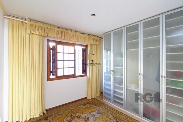 Casa para Venda - 320m², 3 dormitórios, sendo 1 suites, 3 vagas - Altos Do Ipê