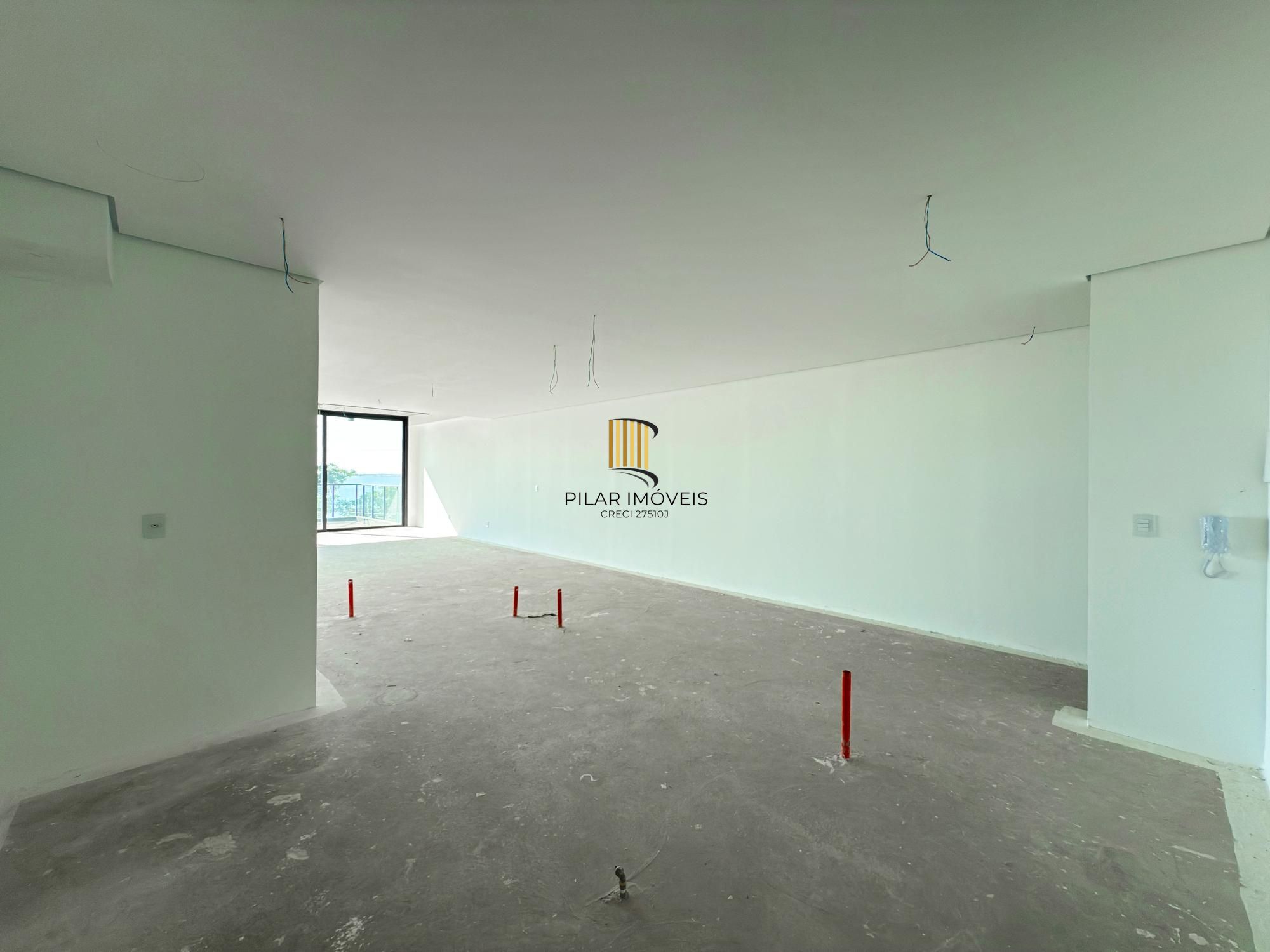 Belíssimo apartamento com projeto diferenciado e vista deslumbrante para o pôr do sol.