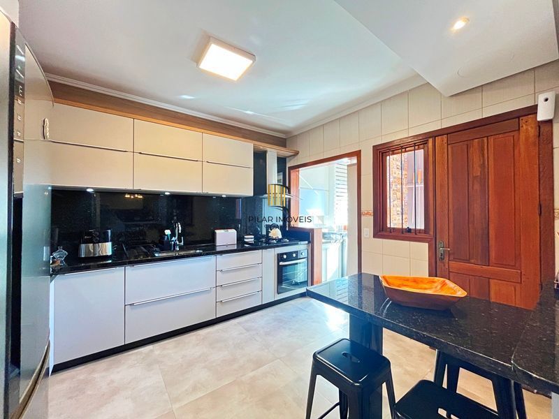 Casa Residencial com 3 dormitórios à Venda na Hípica.