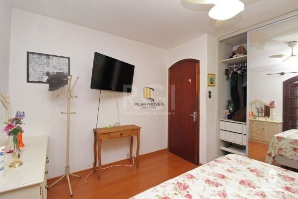 Casa Condominio para Venda - 150m², 4 dormitórios, sendo 1 suites, 2 vagas - Cri