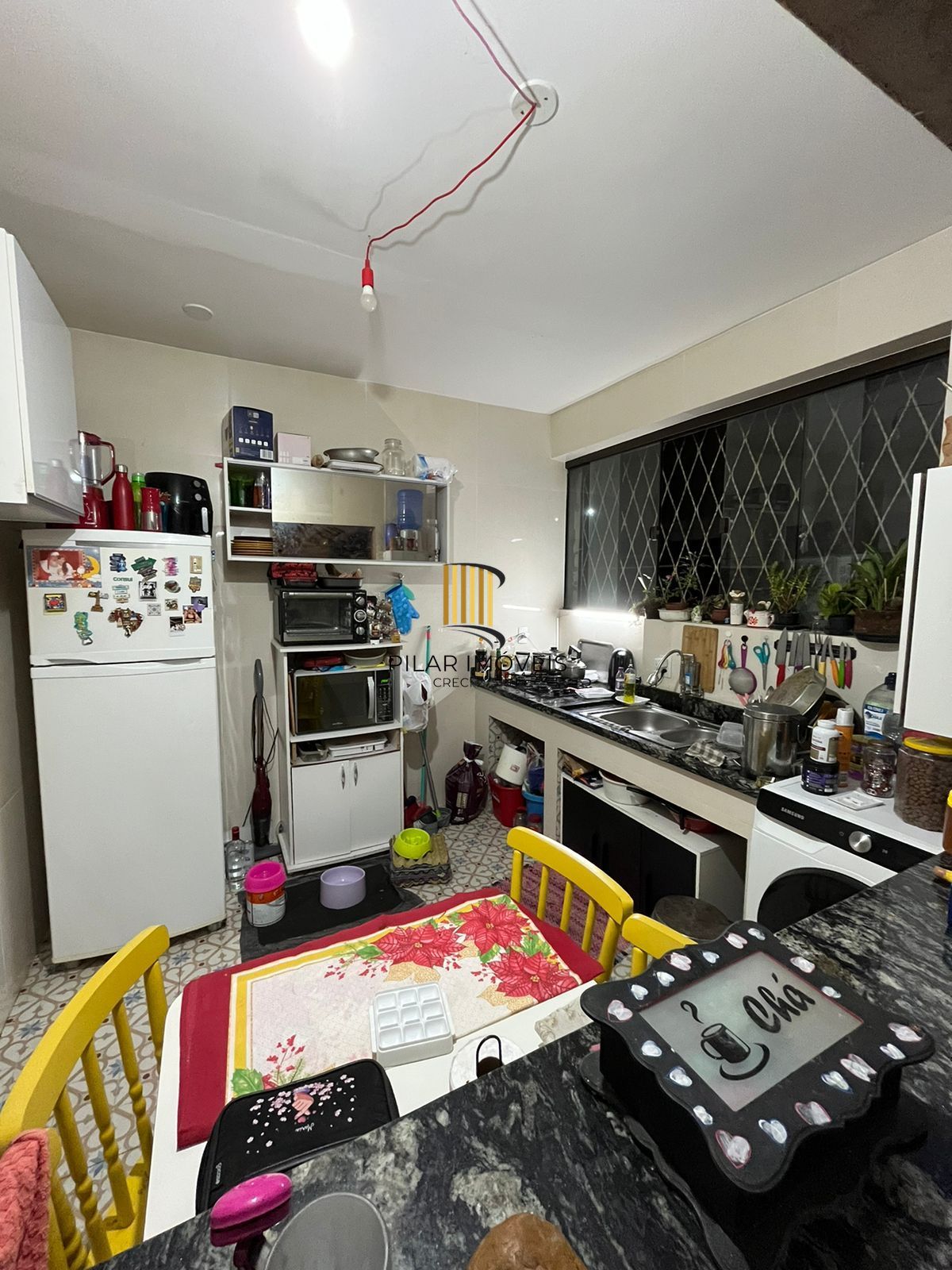 Ótimo apartamento térreo 2 dormitórios, com estacionamento, no coração do Bairro Menino Deus.