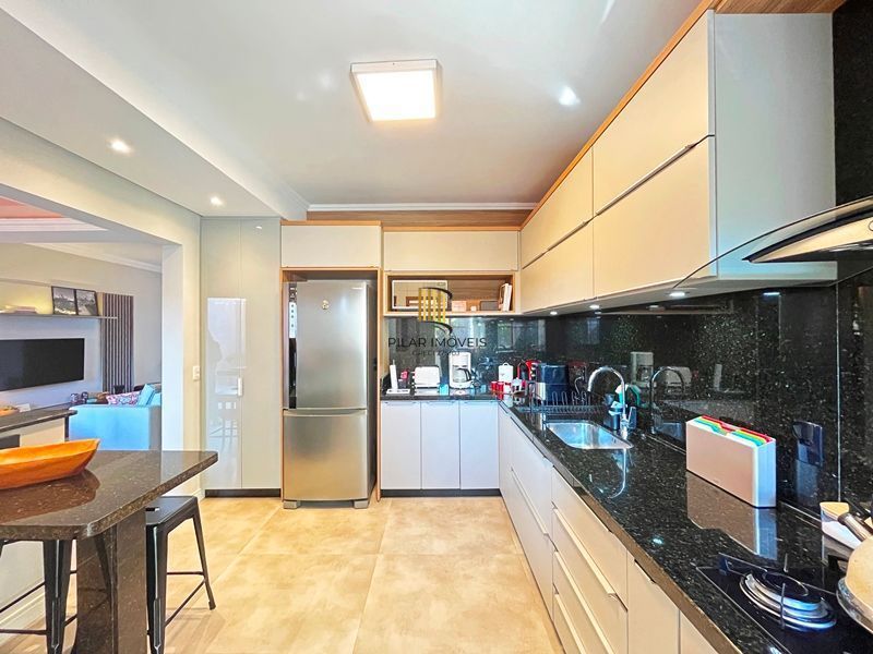 Casa Residencial com 3 dormitórios à Venda na Hípica.