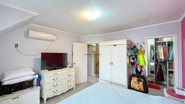 Casa Condominio em Porto Alegre, no bairro Jardim Isabel, com 3 dormitório(s), à