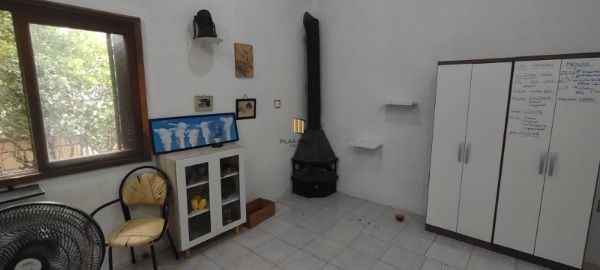 Casa em Porto Alegre, no bairro Espírito Santo, com 3 dormitório(s), e 3 banheir