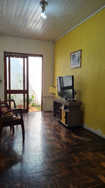 Casa para Venda - 85m², 3 dormitórios, 1 vaga - Ipanema