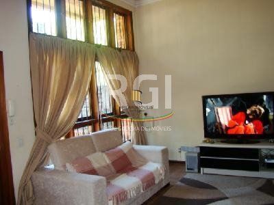 Casa para Venda - 200m², 3 dormitórios, sendo 1 suites, 4 vagas - Jardim Isabel