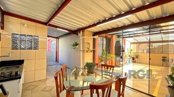 Apartamento em Porto Alegre, no bairro Medianeira, com 3 dormitório(s), e 3 banh