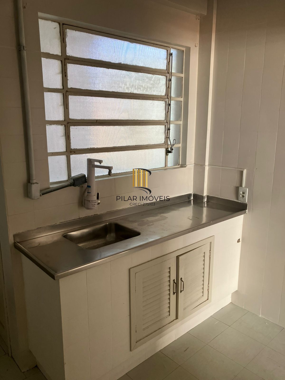 Apartamento de 2 dormitórios no Bairro Floresta