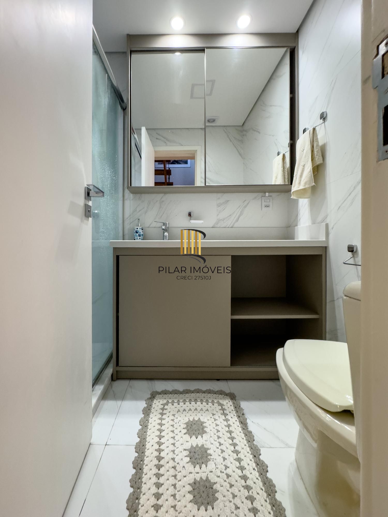 Casa em Condomínio com 3 dormitórios no bairro Vila Conceição.