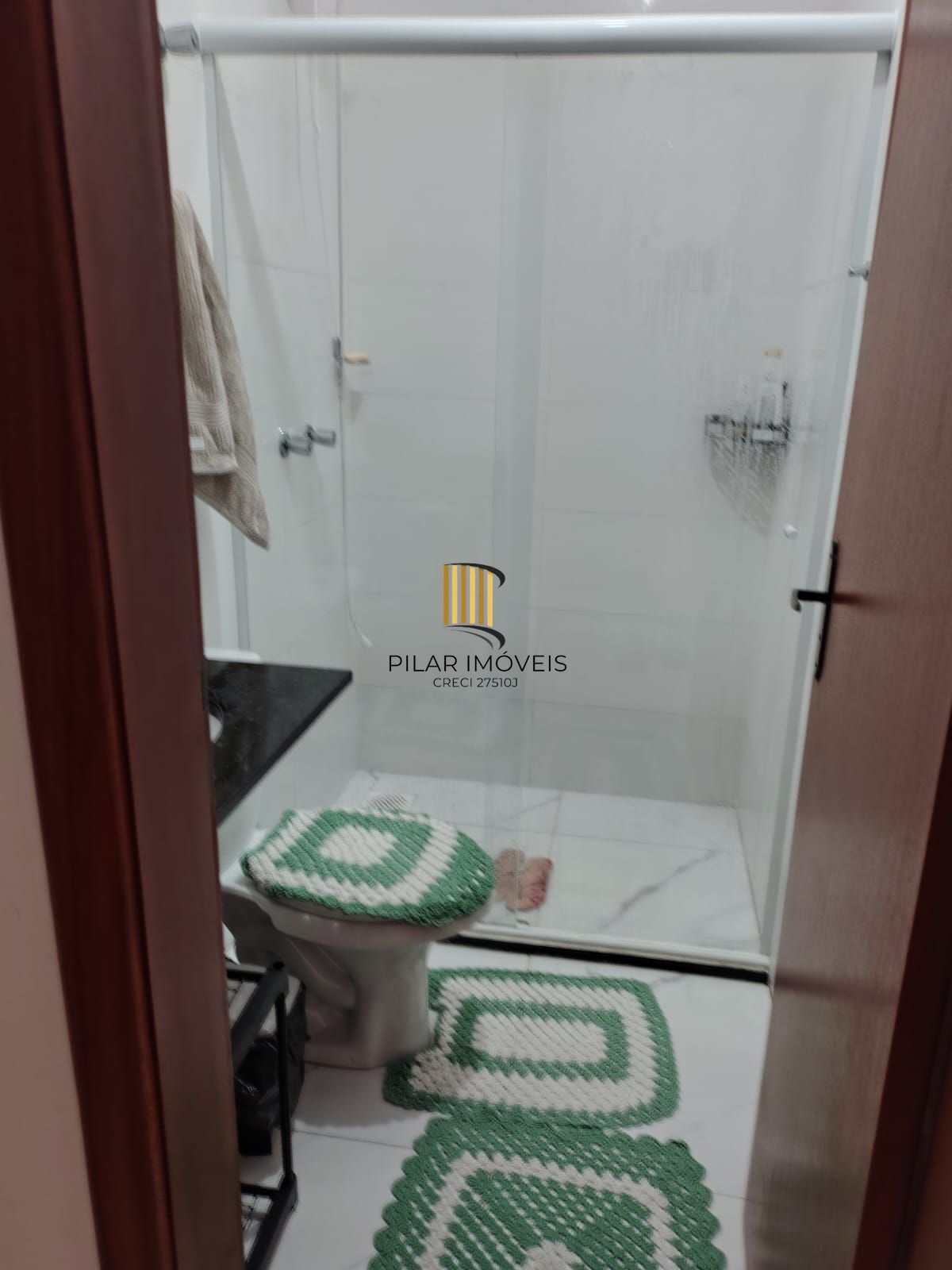 Sobrado com 2 suítes, 84m², no Portal do Guarujá