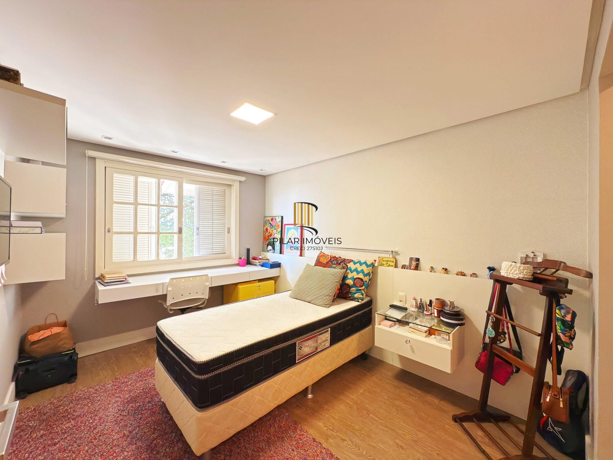 Casa de Condomínio 3 dormitórios no bairro Tristeza