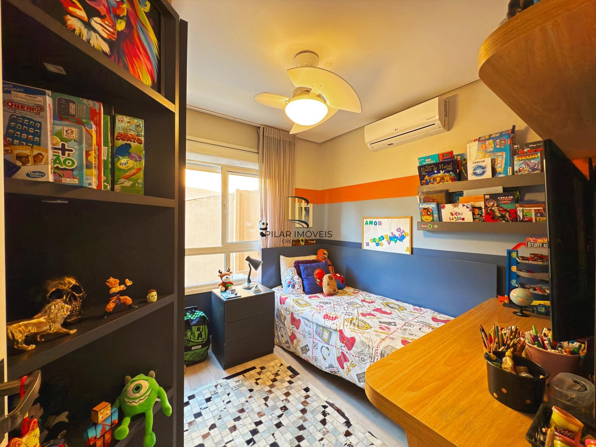 Casa de Condomínio 3 dormitórios no bairro Pedra Redonda