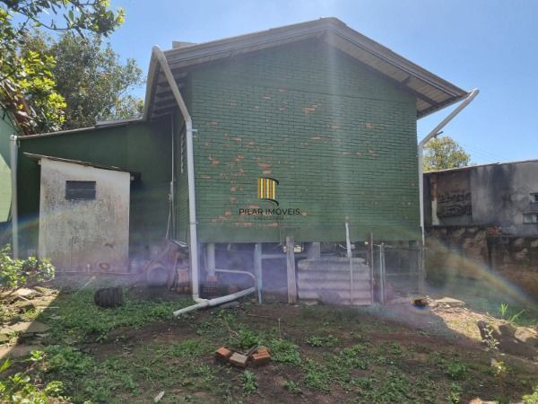 Casa em Porto Alegre, no bairro Vila Nova, com 1 dormitório(s), e 1 banheiros, à