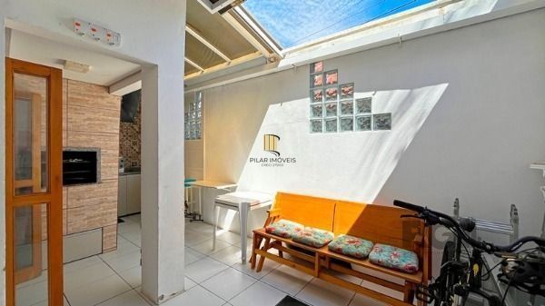 Casa Condominio em Porto Alegre, no bairro Tristeza, com 3 dormitório(s), e 3 ba