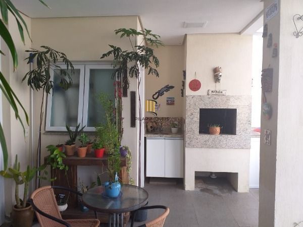 Casa para Venda - 223m², 3 dormitórios, sendo 1 suites, 2 vagas - Lagos De Nova 