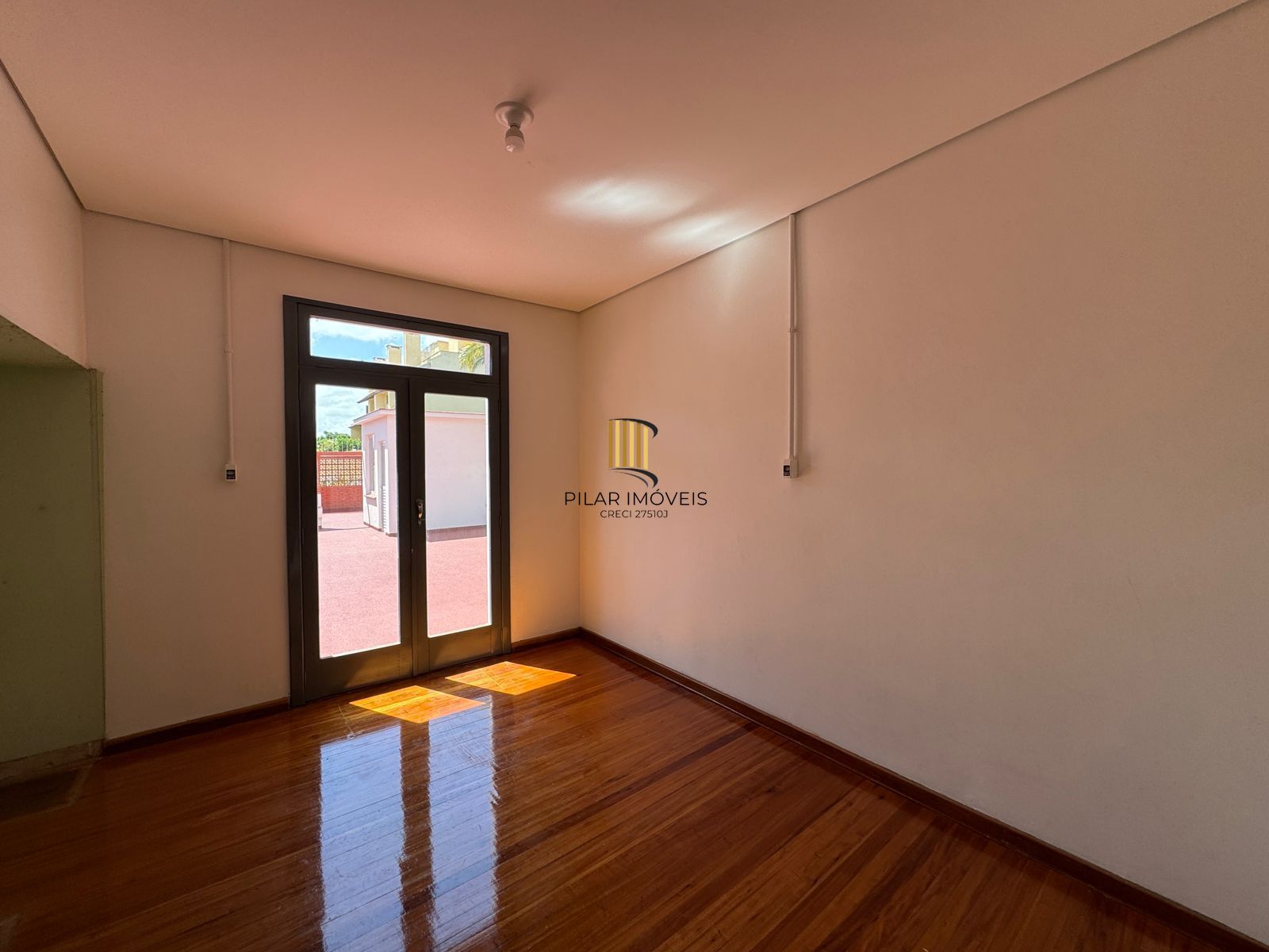 Tristeza -Imóvel único- Terreno 3658 m² privativos, casa 500m², 5d, reformada