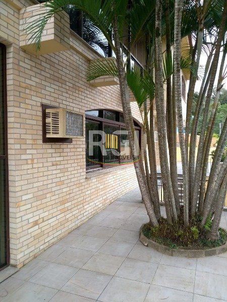 Casa para Venda - 741m², 5 dormitórios, sendo 3 suites, 9 vagas - Espirito Santo