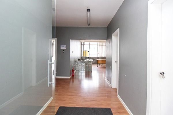 Conjunto/Sala em Porto Alegre, no bairro Centro Histórico, à venda.