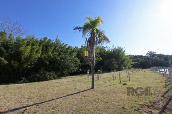 Casa Condominio em Porto Alegre, no bairro Campo Novo, com 3 dormitório(s), e 3 