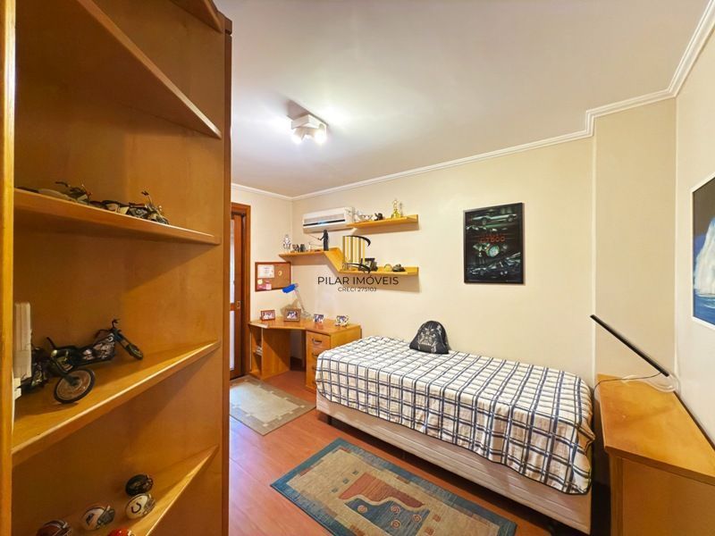 Linda Residência com 3 dormitórios sendo 1 suíte no Jardim Isabel.