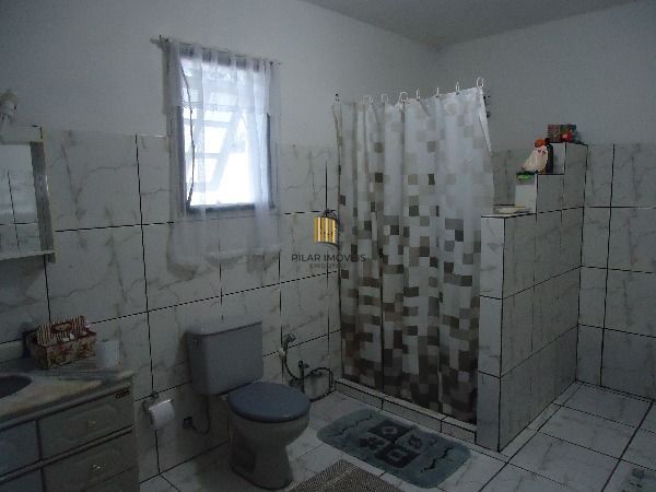 Casa Condominio para Venda - 235m², 3 dormitórios, sendo 1 suites, 2 vagas - Gua