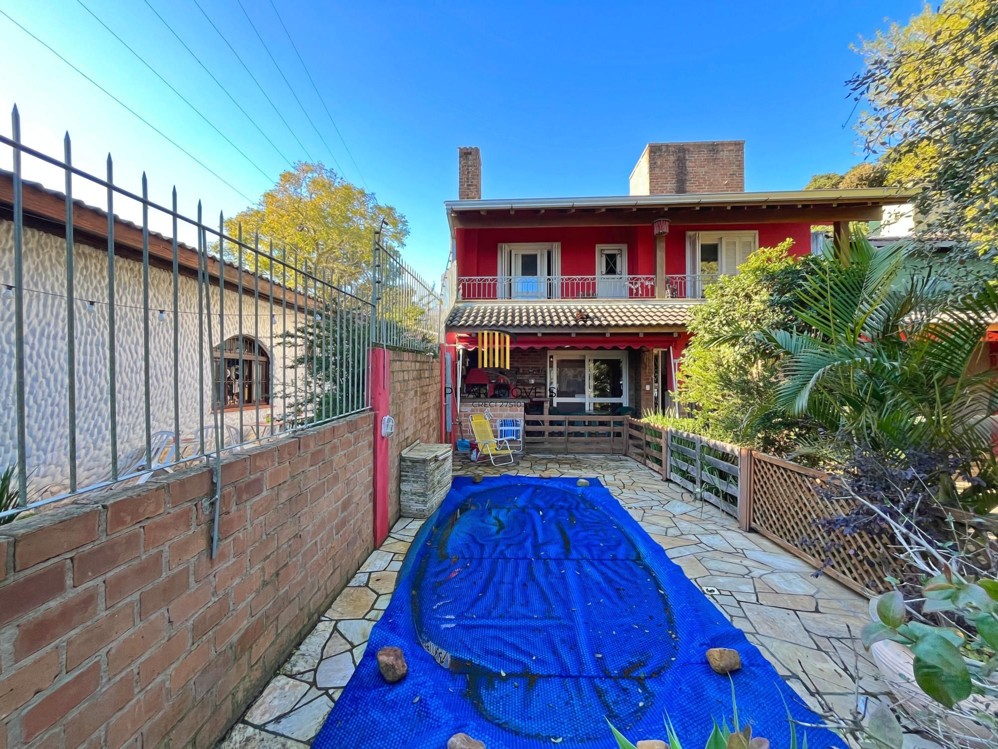 Casa 4 dormitórios no bairro Ipanema