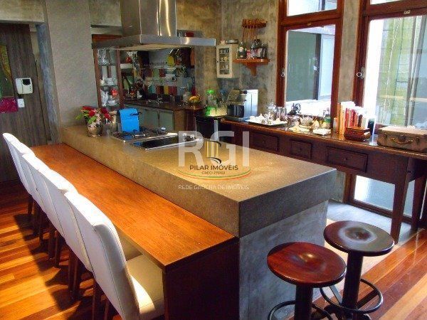 Casa para Venda - 700m², 4 dormitórios, sendo 4 suites, 6 vagas - Vila Conceição