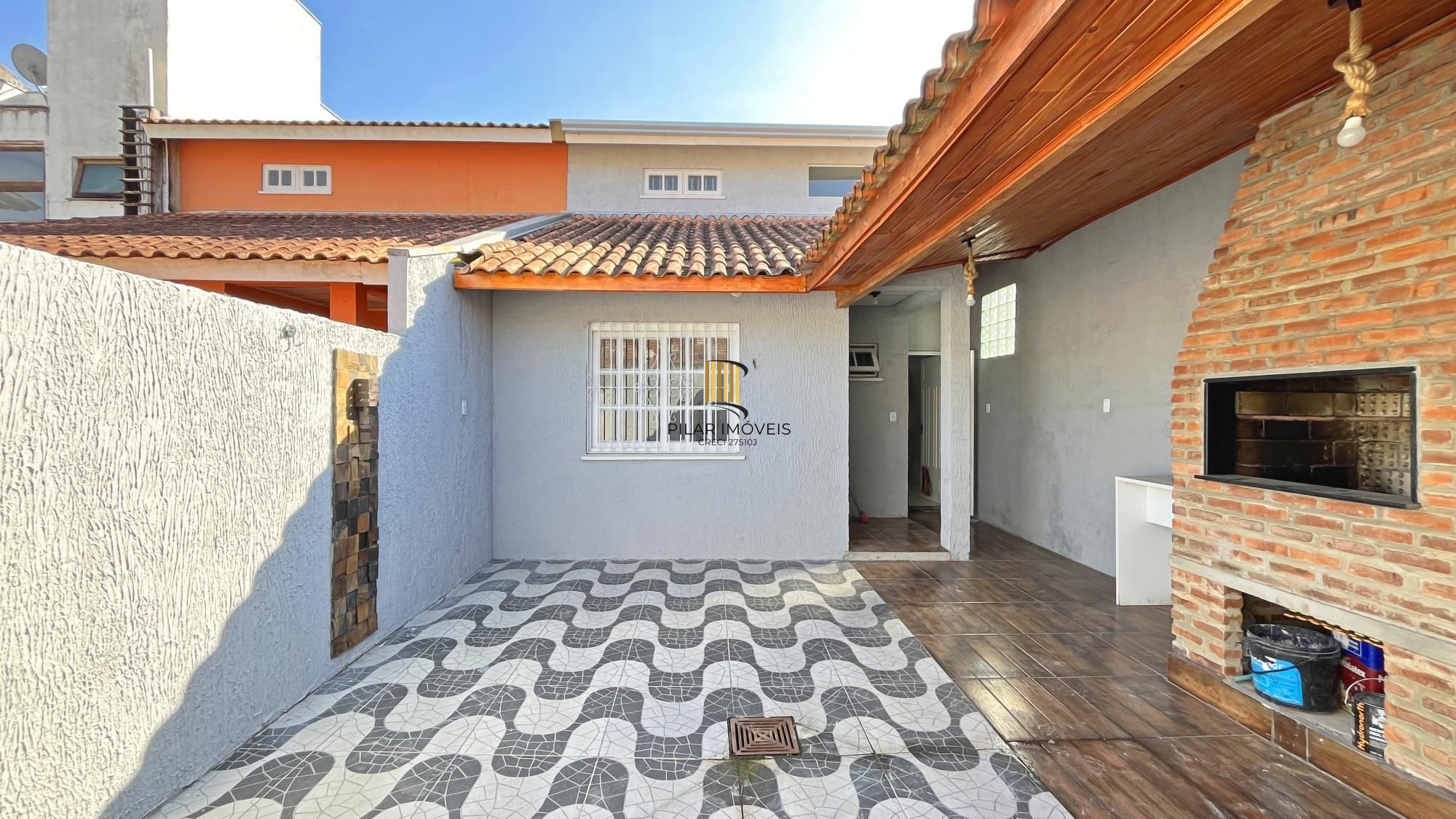 Casa para Venda - 70m², 2 dormitórios, 2 vagas - Hípica