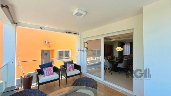 Casa em Porto Alegre, no bairro Aberta dos Morros, com 3 dormitório(s), e 3 banh