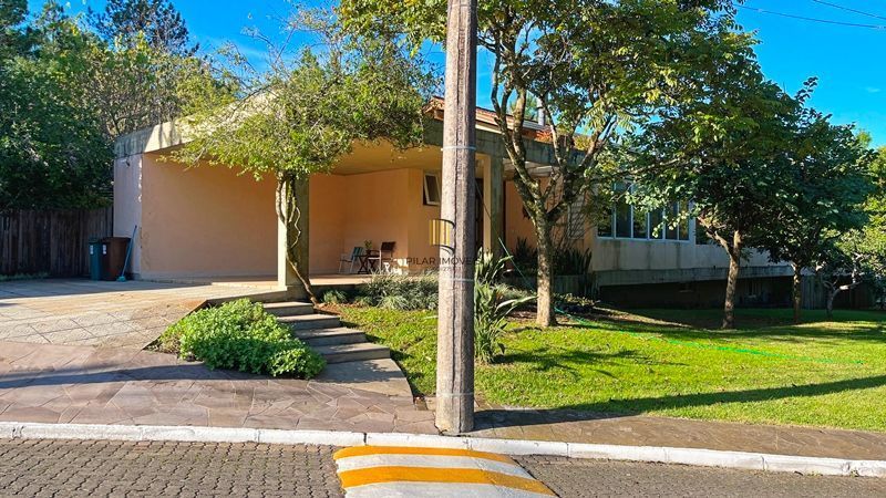 No condomínio Mountain Ville Residência 3 dormitórios.