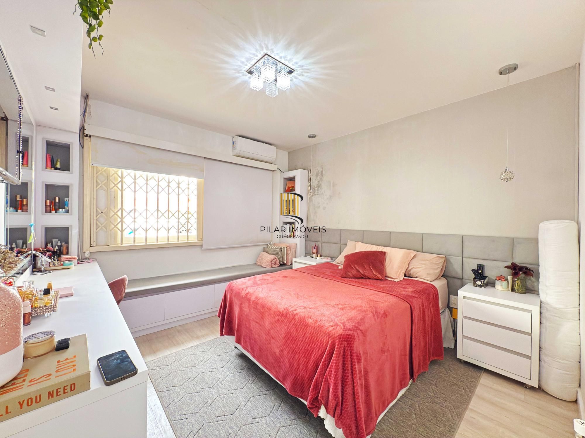 Casa 3 dormitórios no bairro Ipanema