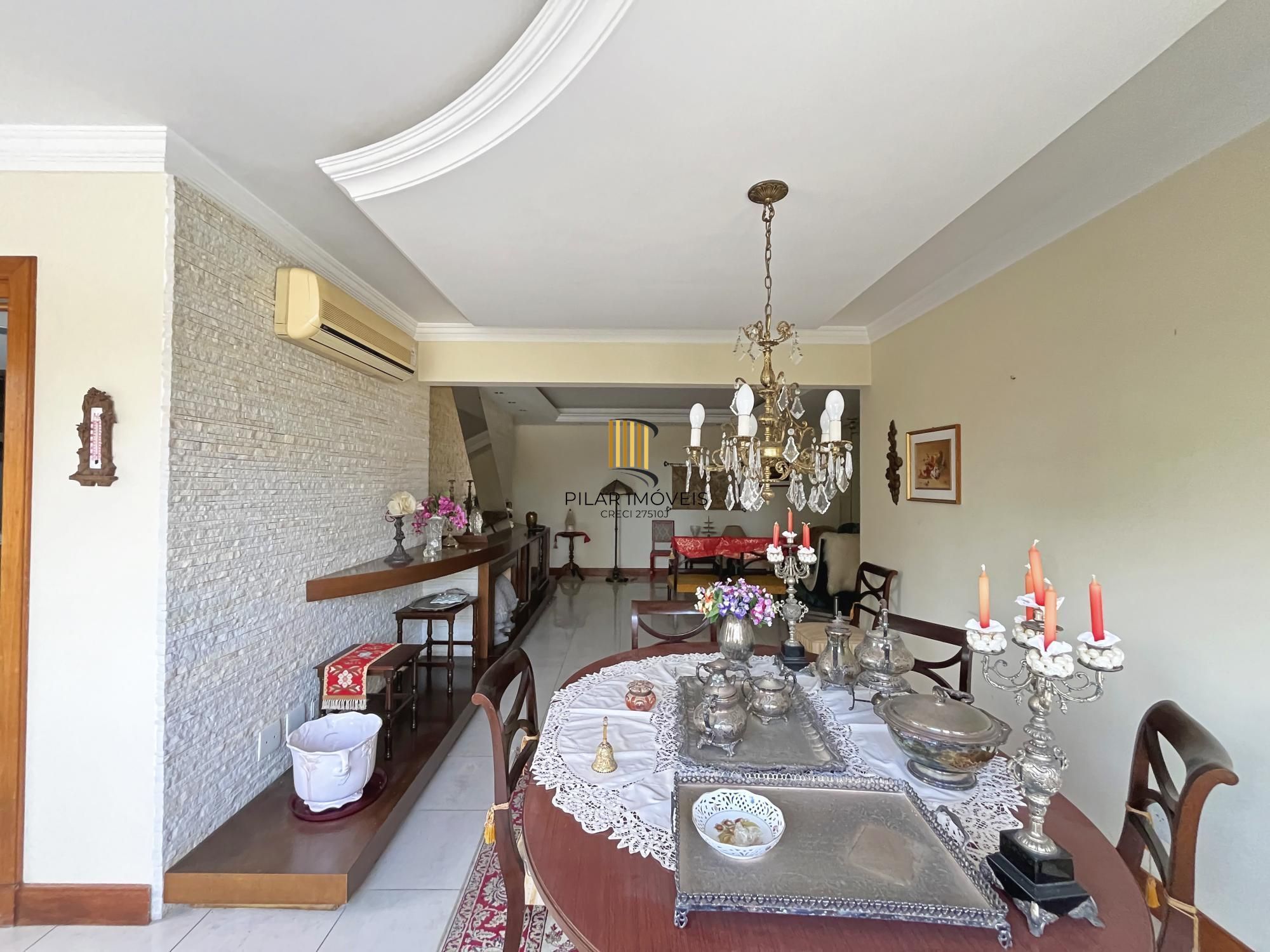 Apartamento na Tristeza  com 3 dormitórios, 1 suite, sacada , churrasqueira e 3 