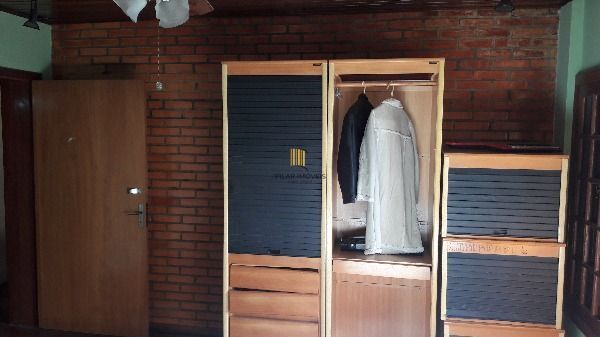 Casa em Porto Alegre, no bairro Aberta dos Morros, com 4 dormitório(s), e 4 banh