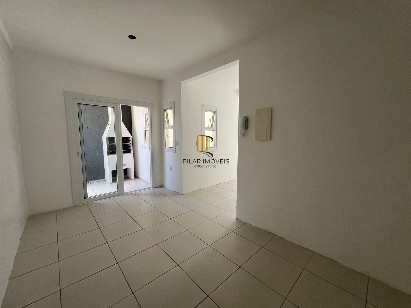 Casa em condomínio com 3 dormitórios.