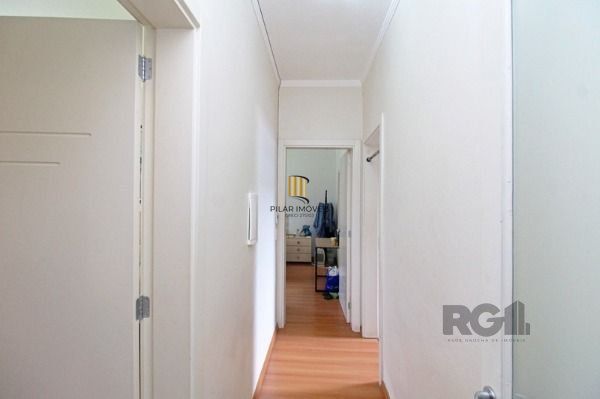 Casa em Porto Alegre, no bairro Ipanema, e 0 banheiros, à venda.