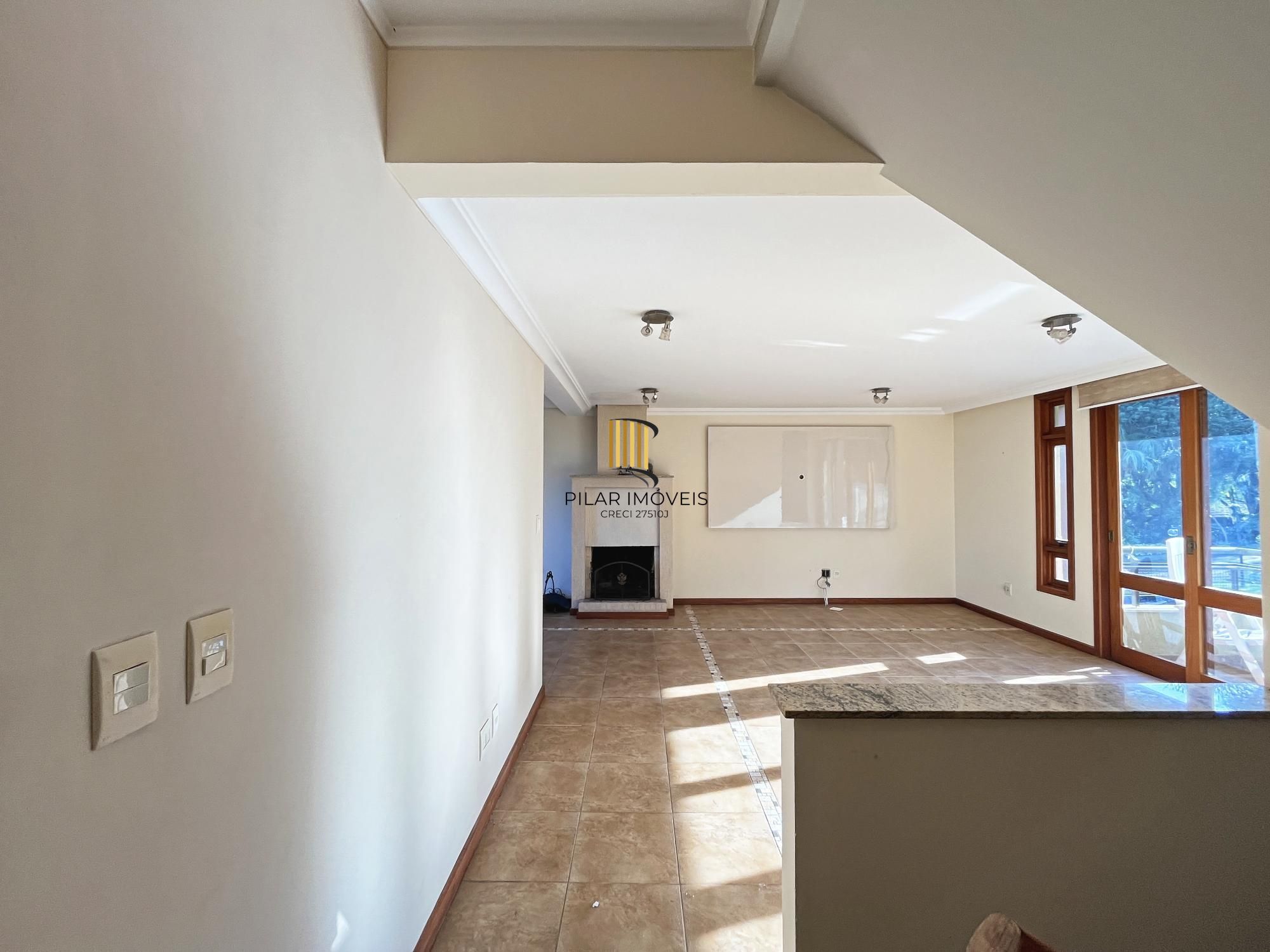 Casa em Condomínio no Jardim Isabel com 270m², 3 dormitórios, 4 vagas