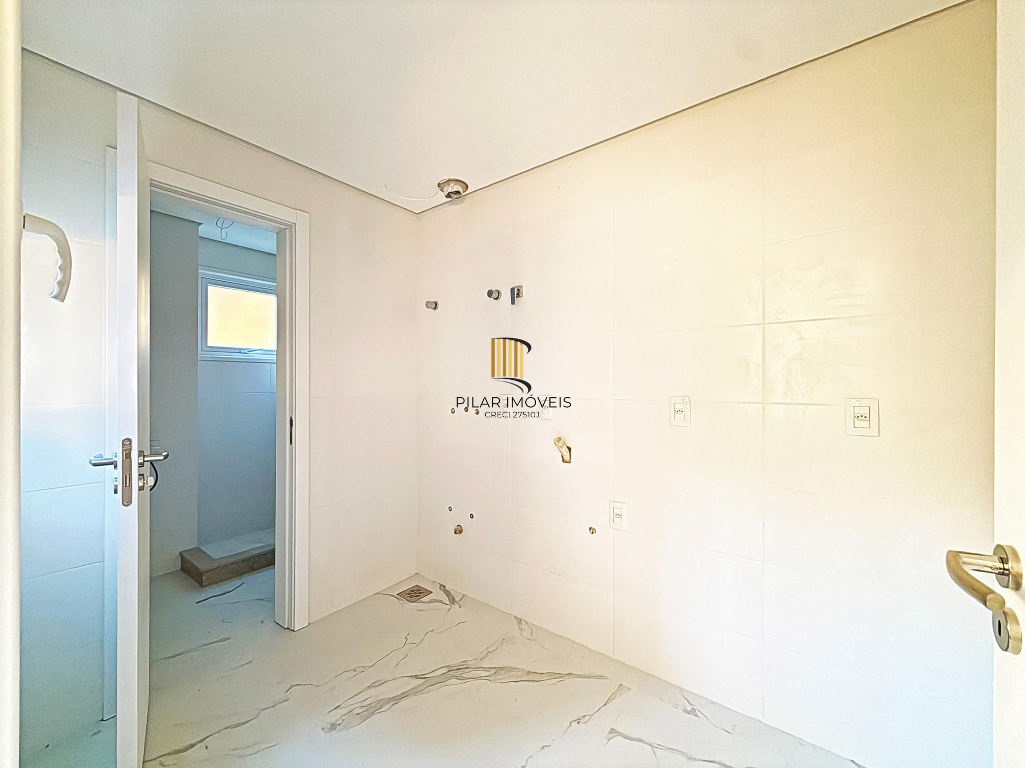 Belíssimo apartamento no Bairro Vila Conceição com 193m² privativos, 3 suítes e 4 vagas de garagem, no condomínio Altos da Chácara.