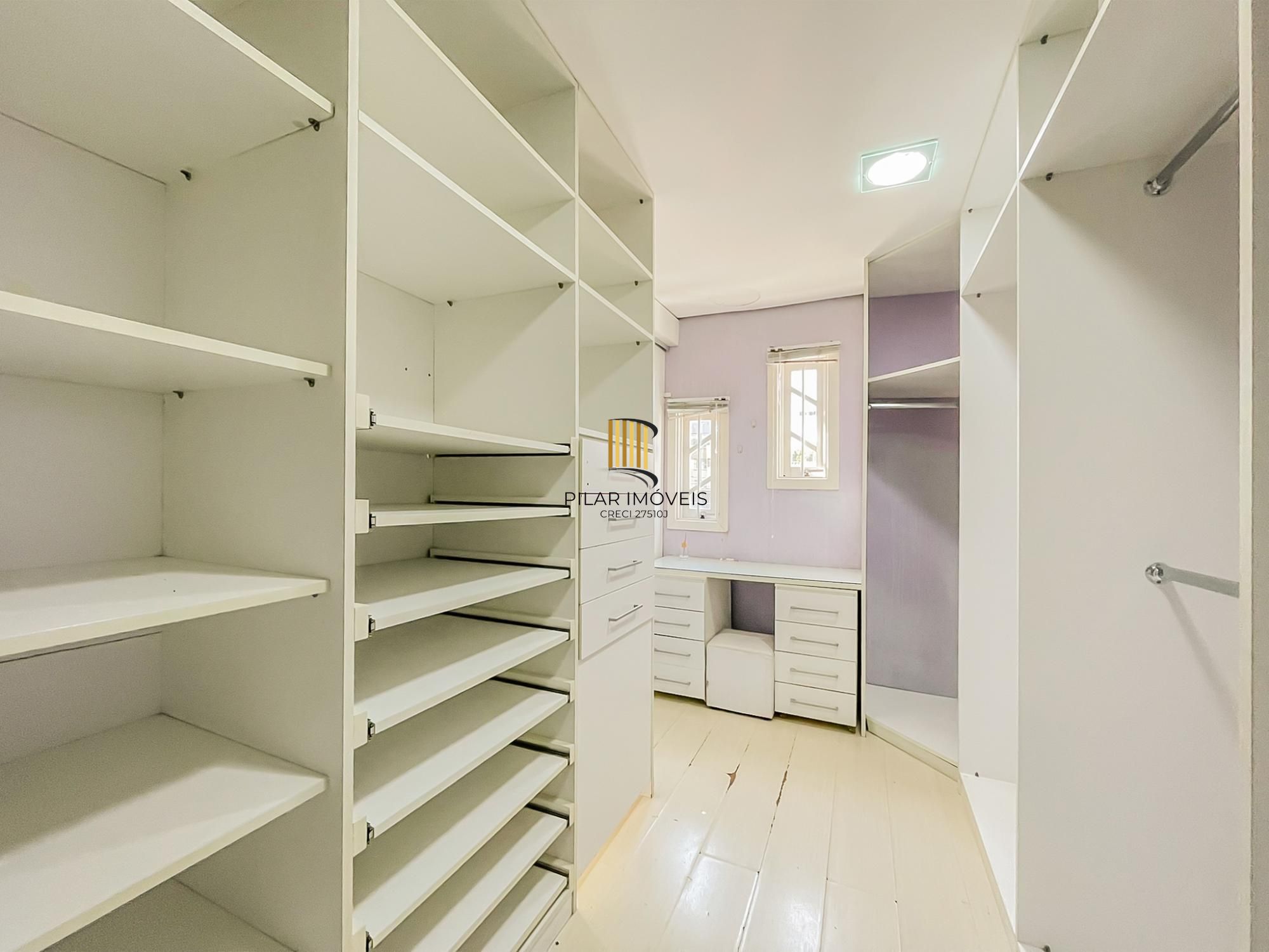 Casa 3 dormitórios no bairro Cristal