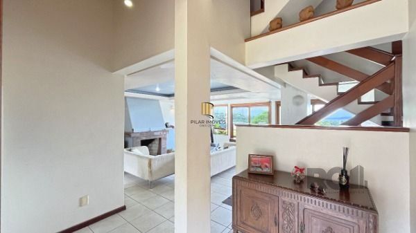 Casa em Porto Alegre, no bairro Ipanema, com 3 dormitório(s), à venda.