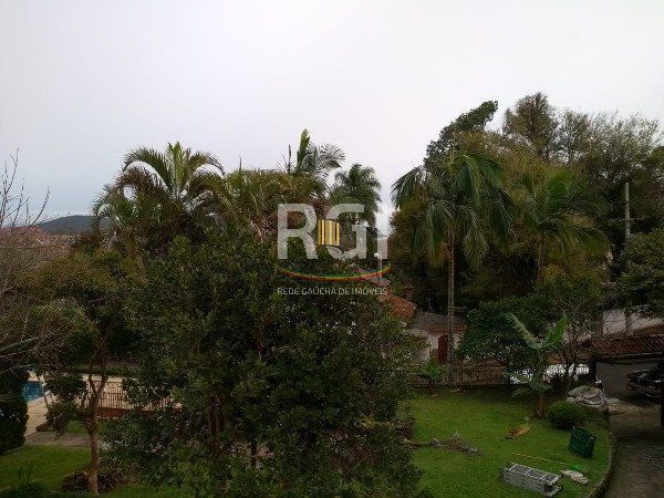 Casa para Venda - 741m², 5 dormitórios, sendo 3 suites, 9 vagas - Espirito Santo