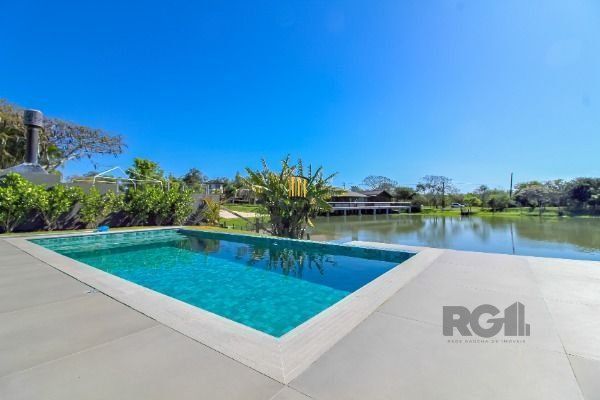 Casa em Condominio no Terra Ville, com 4 dormitório(s), e 4 suítes, à venda.