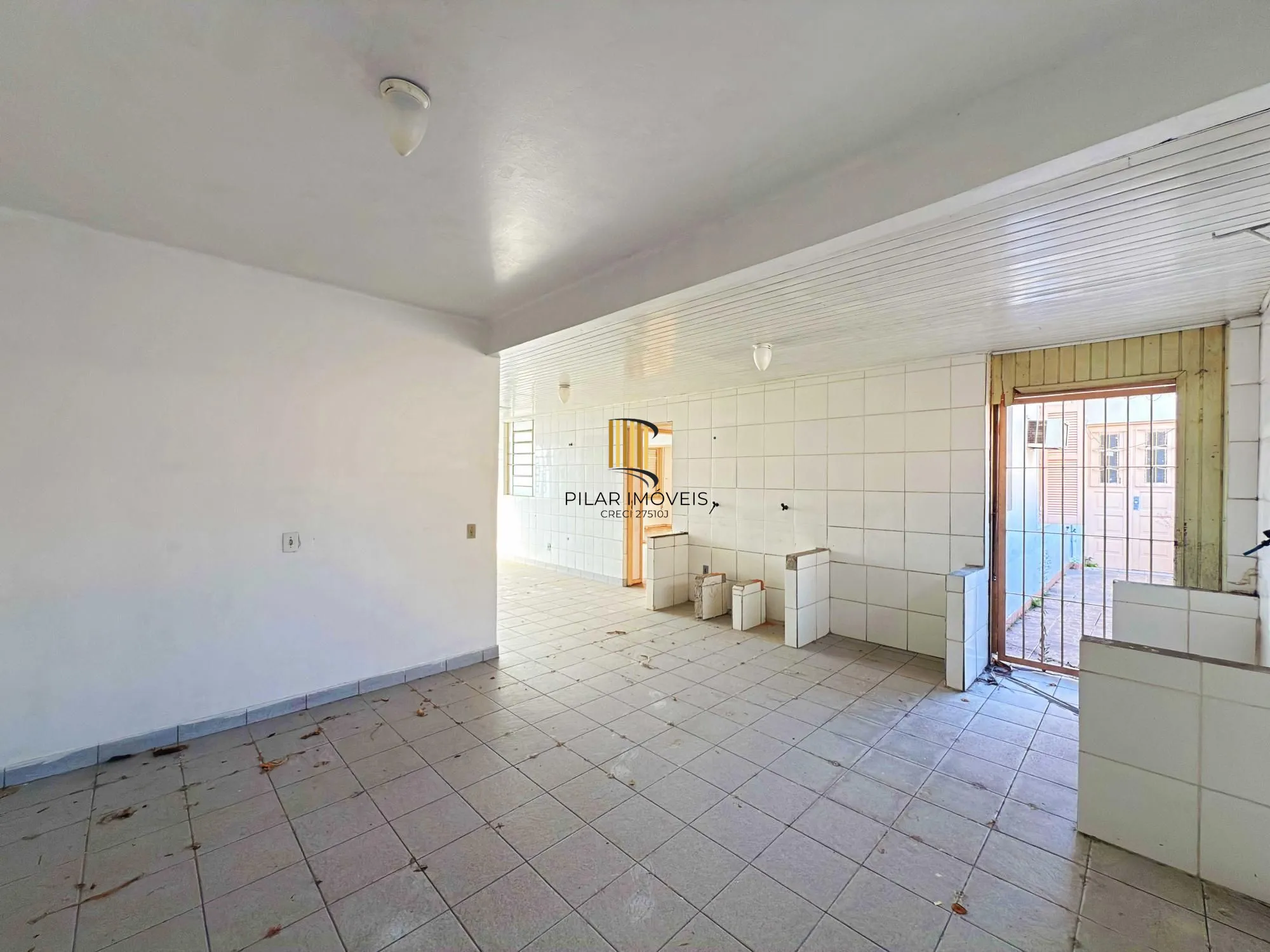 Ótimo prédio comercial no coração da Tristeza.