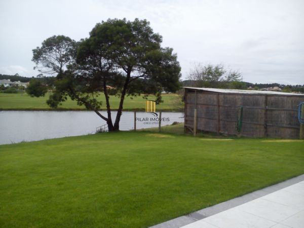 Casa no TerraVille com 3 dormitórios sendo 2 suítes.